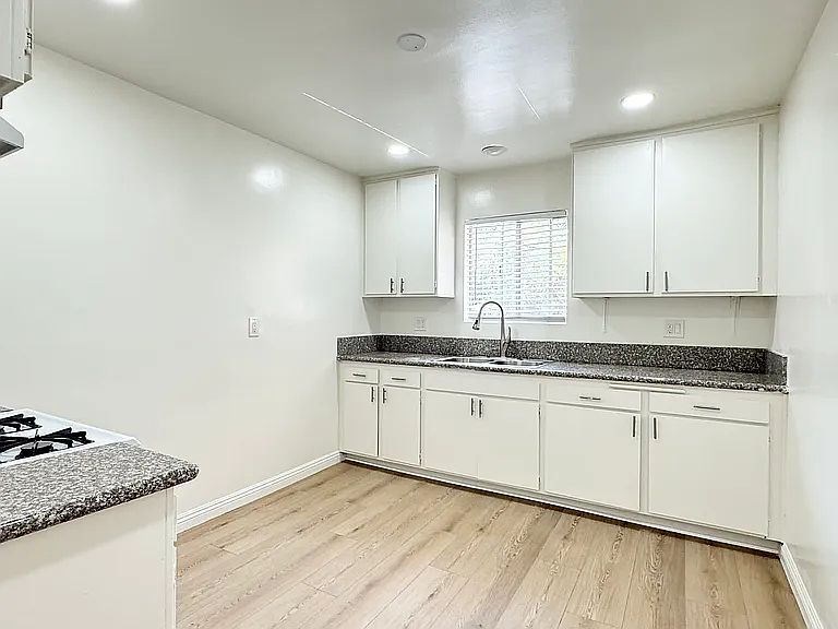 1st image of 6130 Mesa Ave
