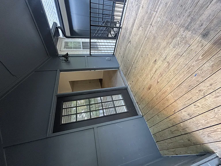 Wesley St. Claire Apartments at Lawrenceville — Photo 112