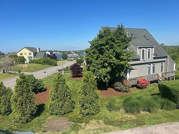 3rd image of 63 Carver Ln