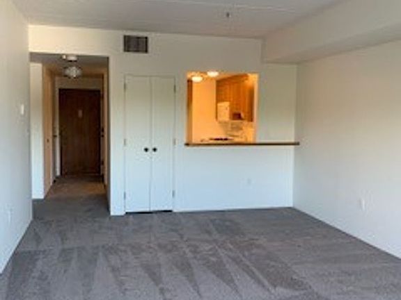 5th image of 141 Fulton Ave #Cvt-110
