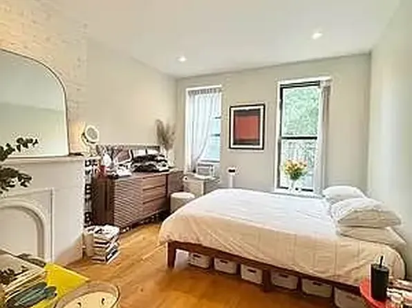 615 East 6th Street image 1 of 5