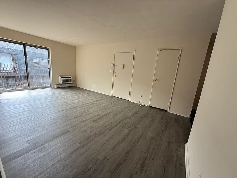 Brookdale Apartments — Photo 10