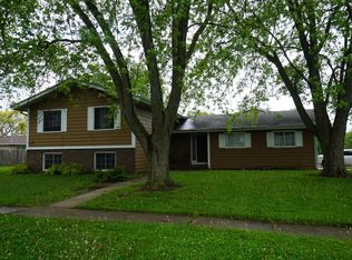 2031 Belmont Ct, Elgin, IL 60123