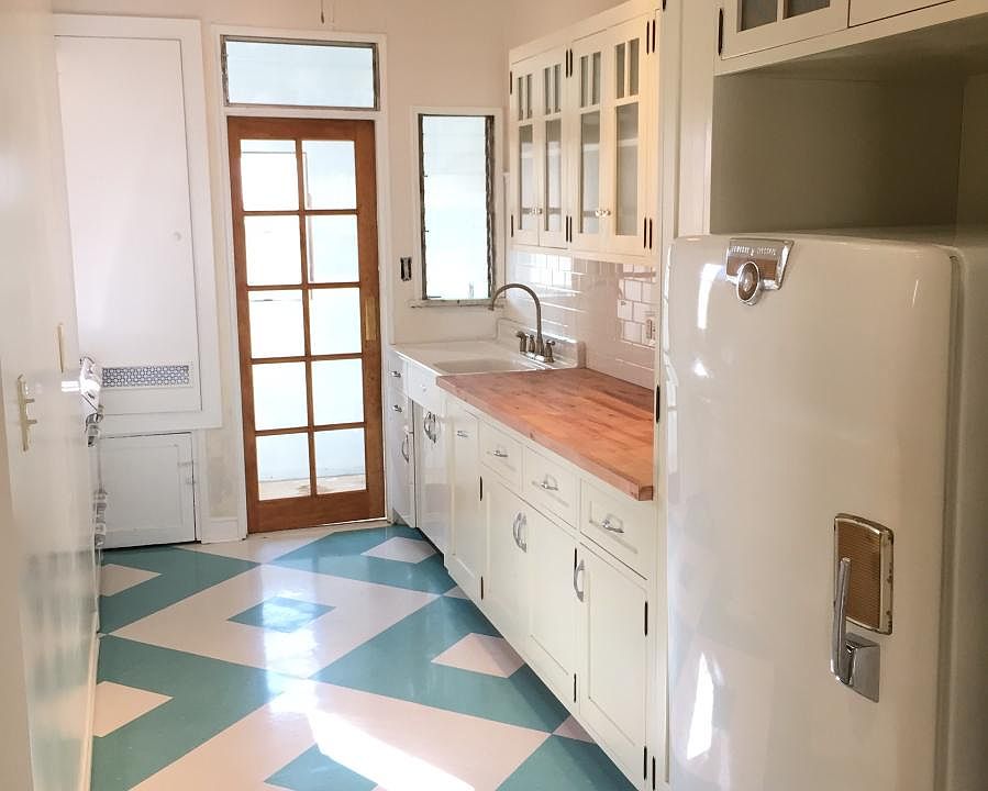 kitchen. (old fridge has been replaced)
