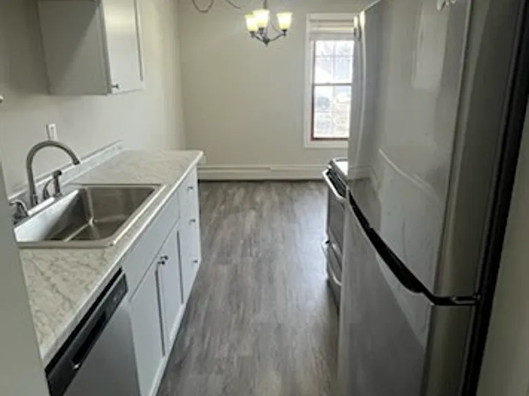 926 Westbrooke Way #8 — Photo 2
