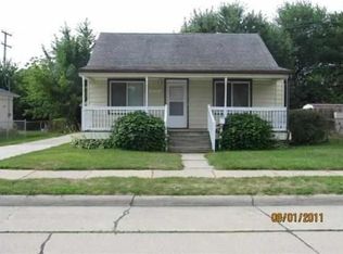 18520 Brohl St, Roseville, MI 48066
