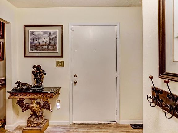 4th image of 5581 Spoonbill Ct