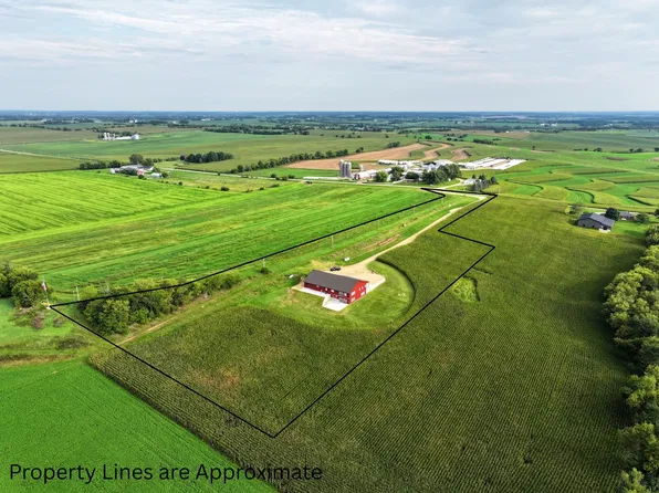 W450 Elmer Rd, Brooklyn, WI 53521