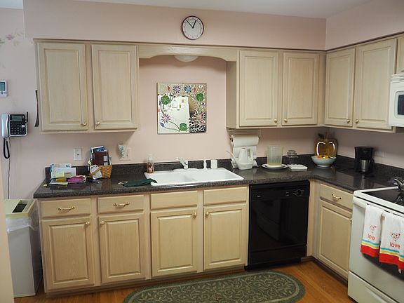 4th image of 1442 Luther Ln