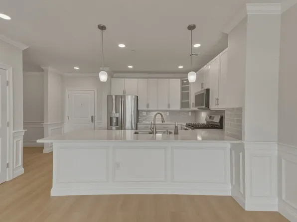 320 Middlesex Ave #A203, Medford, MA 02155