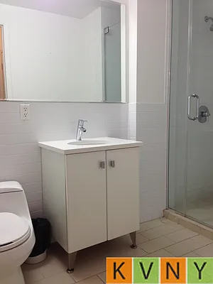 Rented by KVNY Soho | media 51