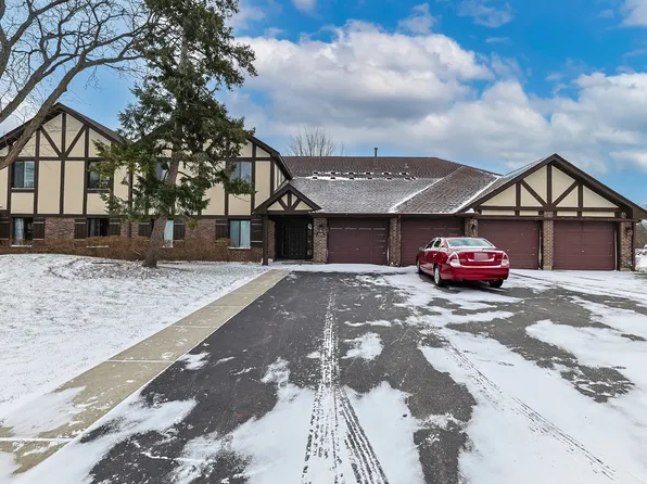 1030 Cottonwood Ct APT 2A, Wheeling, IL 60090