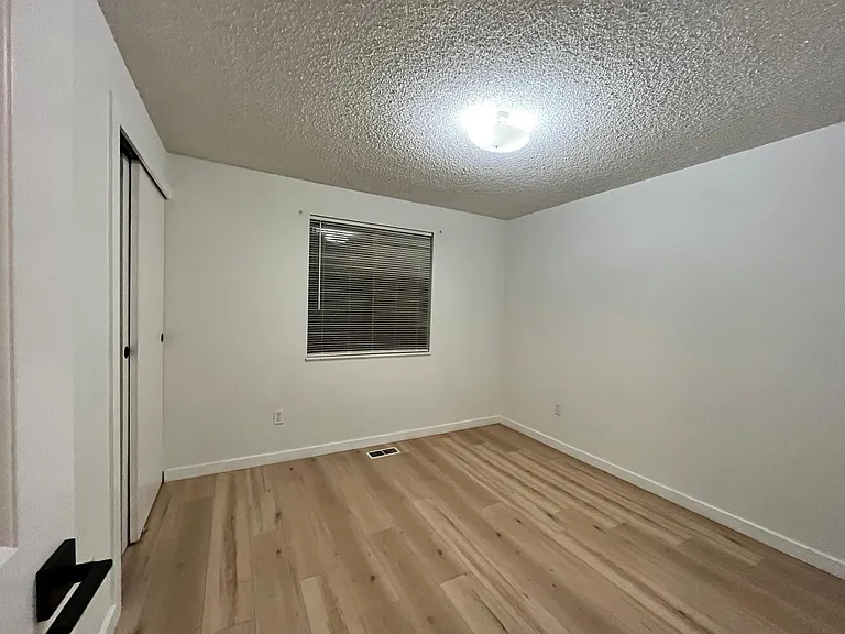 3025 NE 59th Ave — Photo 7