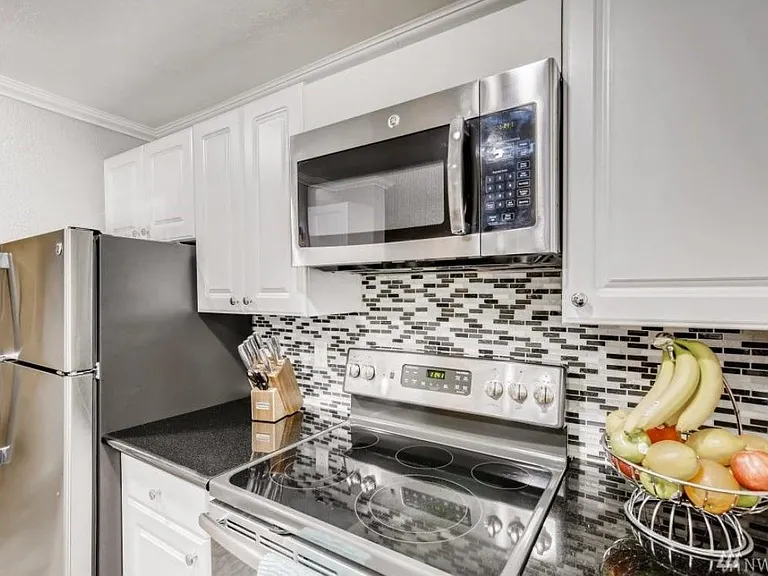 14430 NE 30th Pl #30A — Photo 7