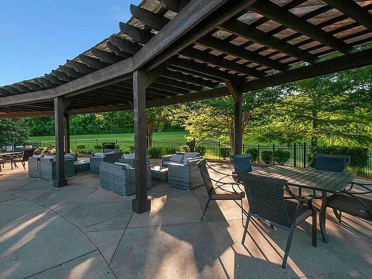2812 Americus Dr — Photo 23