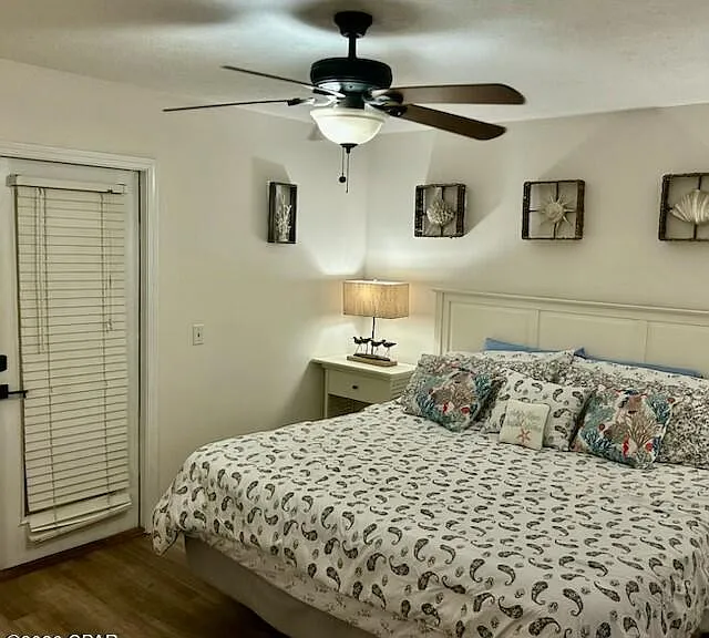 11710 Seashore Ln — Photo 15