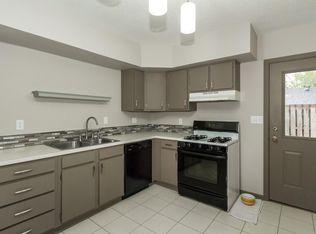 3827 50th St, Des Moines, IA 50310