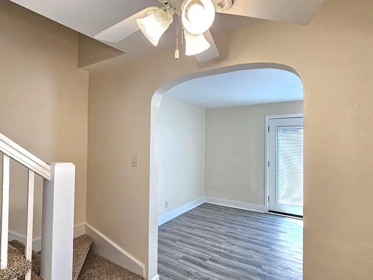 2406 Franklin St — Photo 5