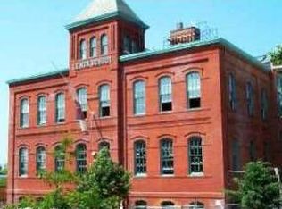 725 5th St SE UNIT 2, Washington, DC 20003