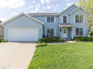 301 Labrador Ln, Normal, IL 61761