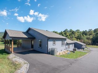 16 Diamond Ave, Franklin, NC 28734