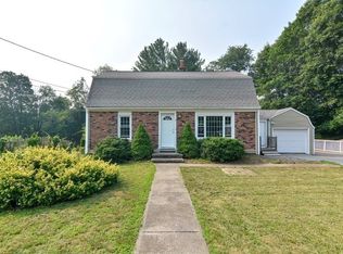 9 Stuart St, Oxford, MA 01540