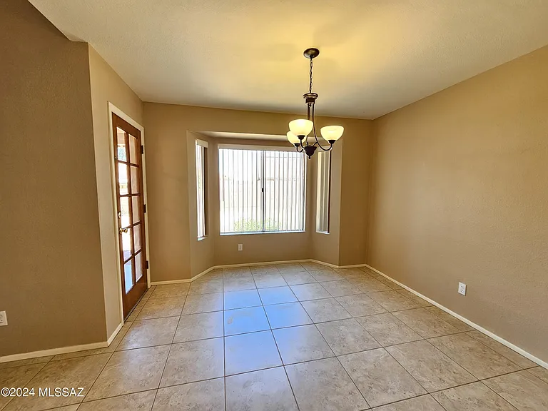 9827 N Stonecreek Pl — Photo 9