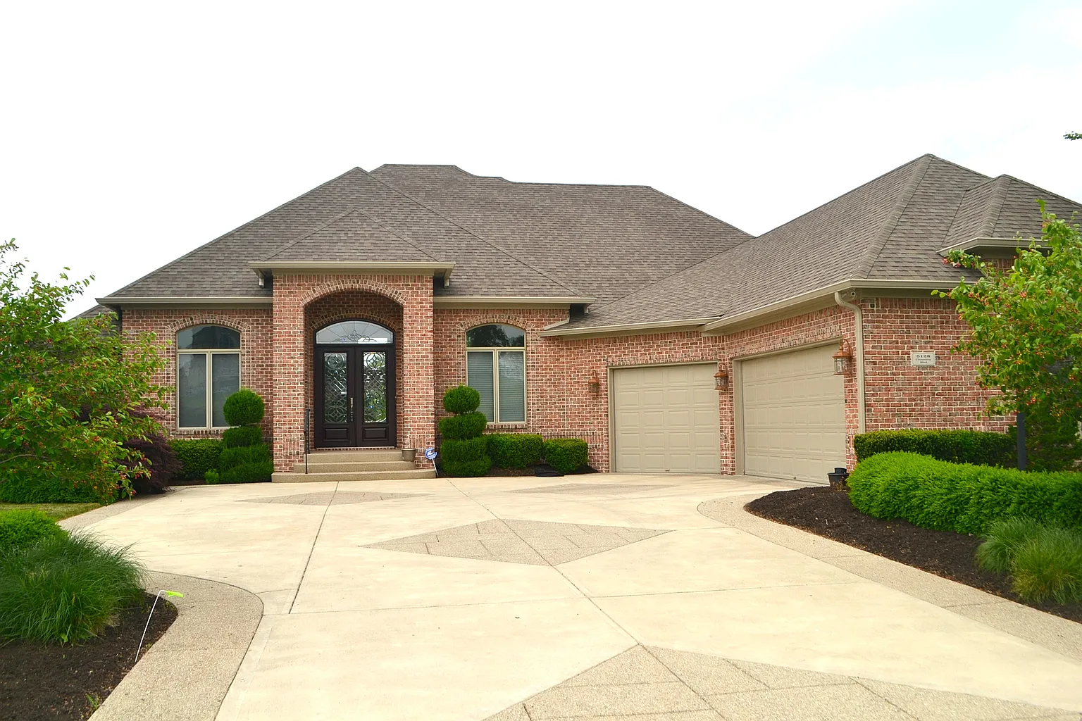 5128 Chancery Blvd photo 1