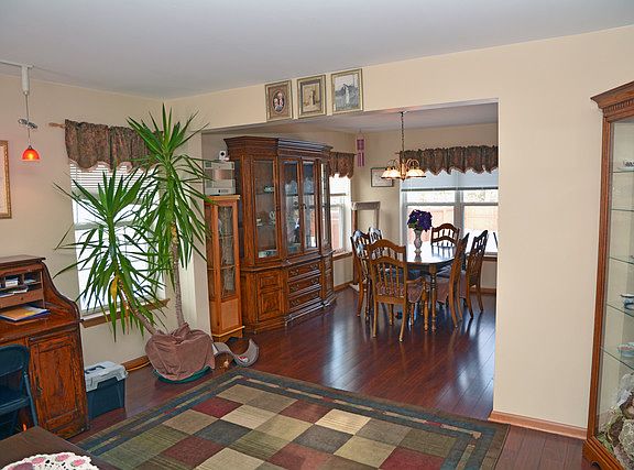 4th image of 10458 Fleetwood St