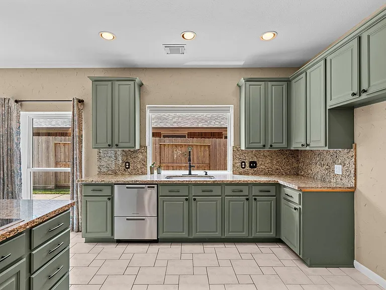 2210 Bay Haven Way — Photo 14