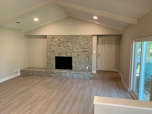 2nd image of 1214 Idlewood Dr