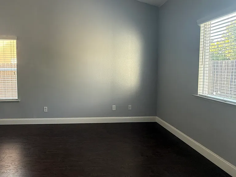 1126 E Pinehurst Ave — Photo 12
