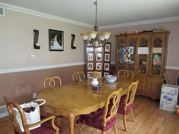 4th image of 166 Donato Dr
