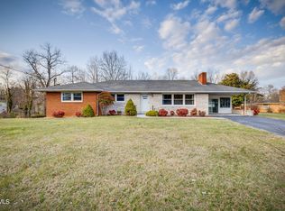 312 Castle Oaks Dr, Kingsport, TN 37663