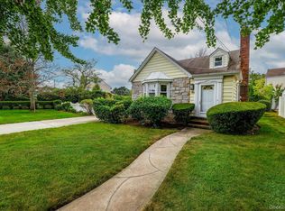 10 Cornell Pl, East Rockaway, NY 11518