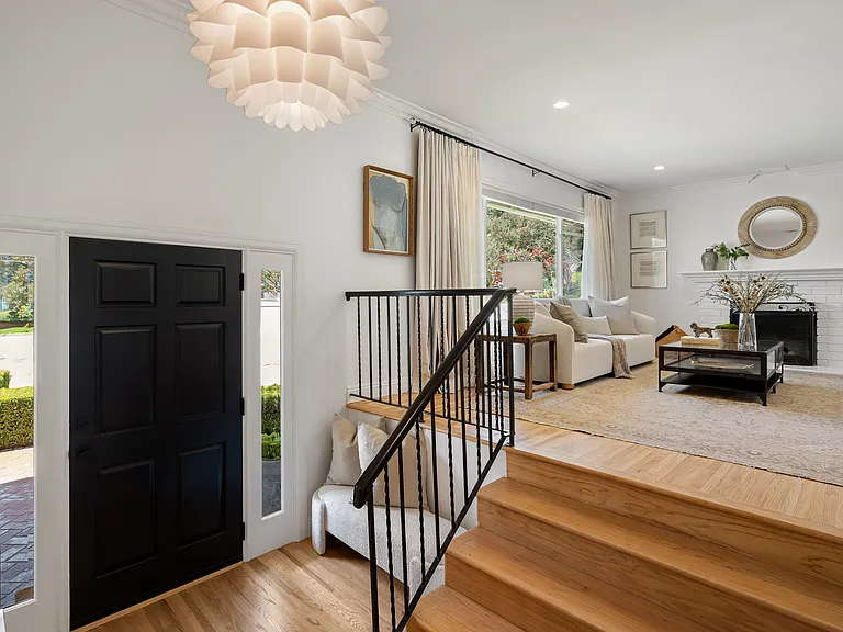 510 Foothill Ave — Photo 8