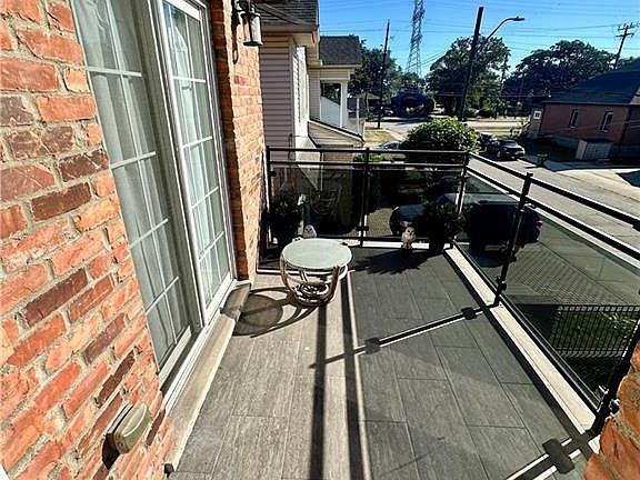 2nd image of 5 Arden Ave