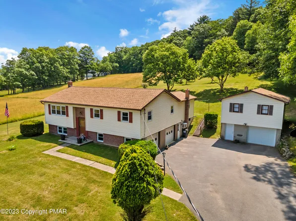 3262 Ross Rd, Saylorsburg, PA 18353