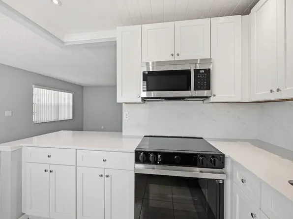 422 Burgundy I, Delray Beach, FL 33484