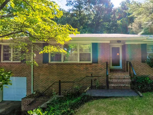 1041 Carmichael Ln, Anniston, AL 36207