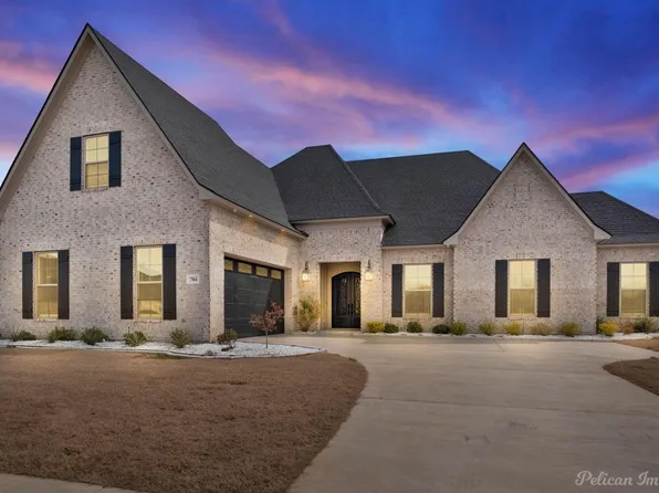 704 Calcasieu Pass, Bossier City, LA 71111