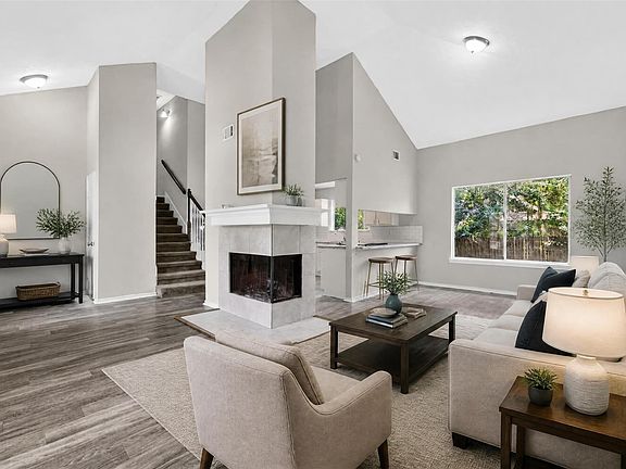 2nd image of 1808 Presidio St
