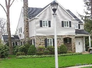 43 Kenwood Rd, Garden City, NY 11530