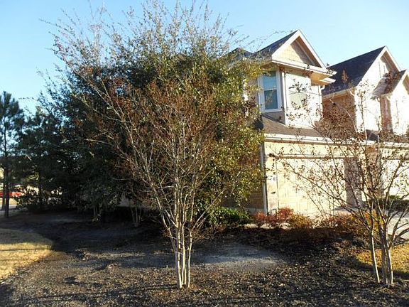 3rd image of 13019 Jasmine Park Ln