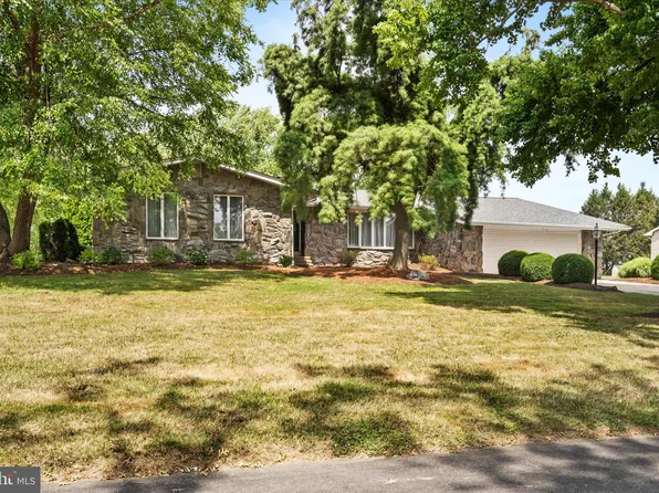 14 Prestile Pl, Robbinsville, NJ 08691