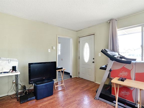 4th image of 7420 Fawcett Ave