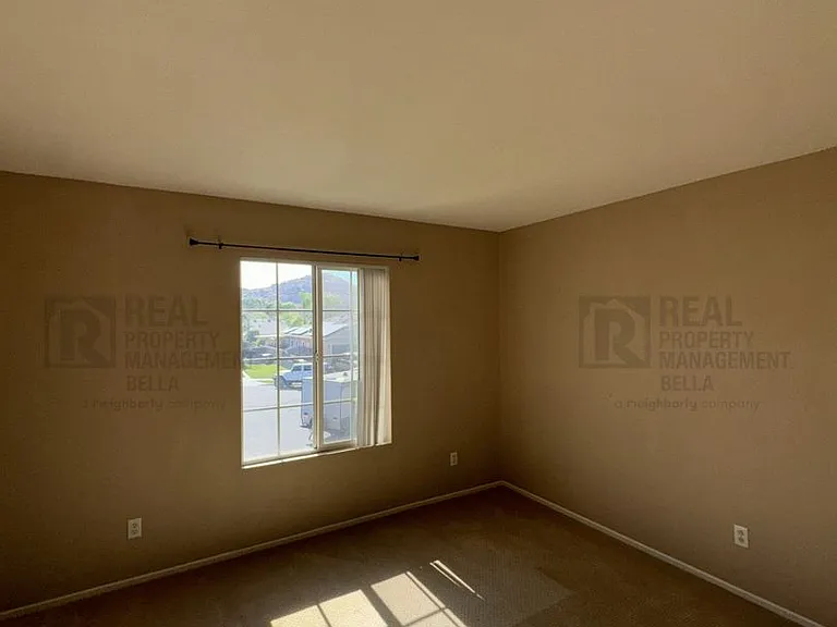 756 Conlon Dr — Photo 32