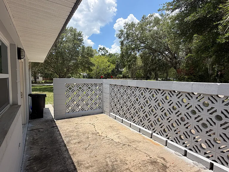 115 SE 8th St #115 — Photo 3