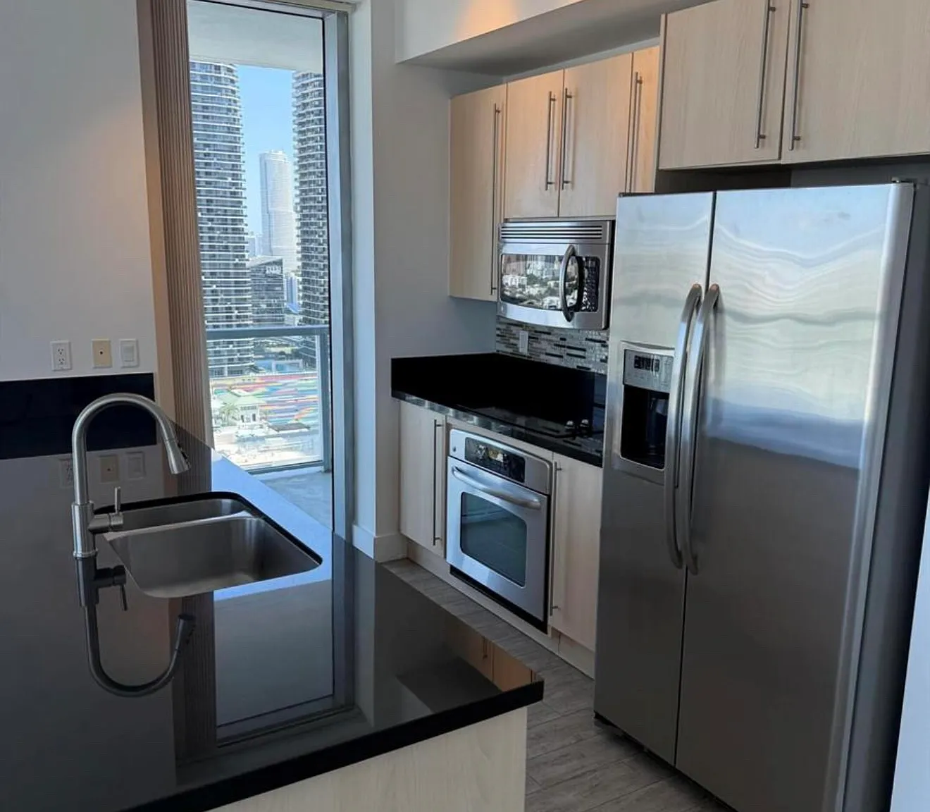 2 bed, 1108 sqft, $4,000 — Photo 4
