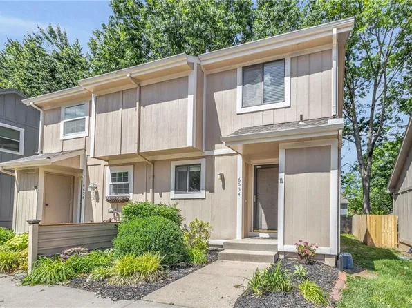 6634 Charles St, Shawnee, KS 66216